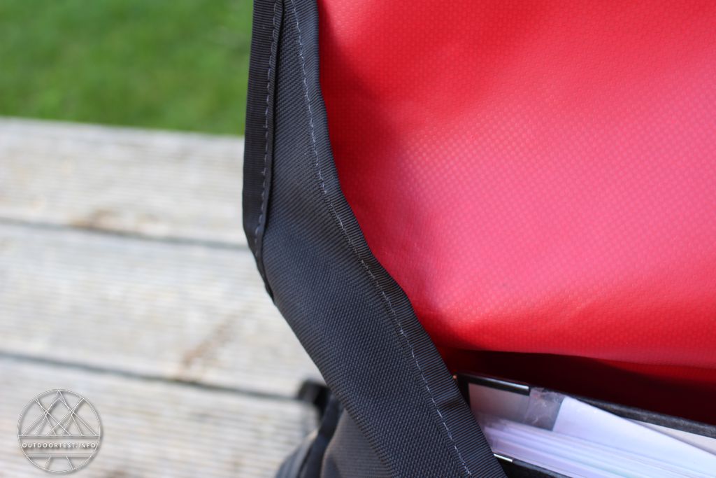 Chrome Mini Metro Messenger Bag