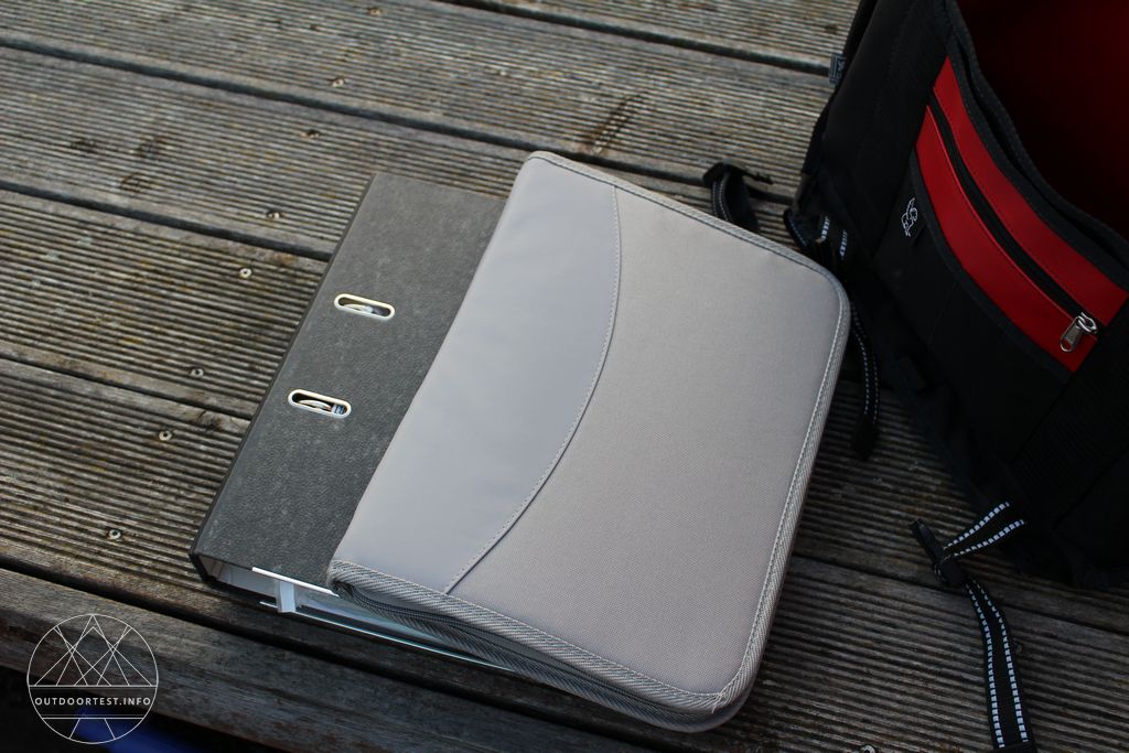 Chrome Mini Metro Messenger Bag