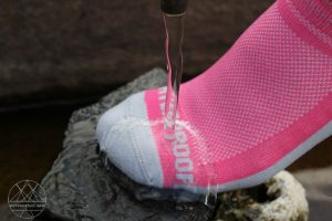 showerspass-lightweight-waterproof-socks-15