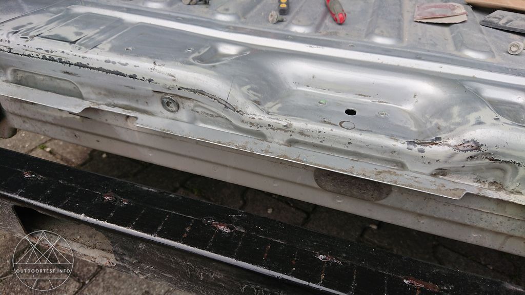 #1 Trennwand / Boden / Gurtbock