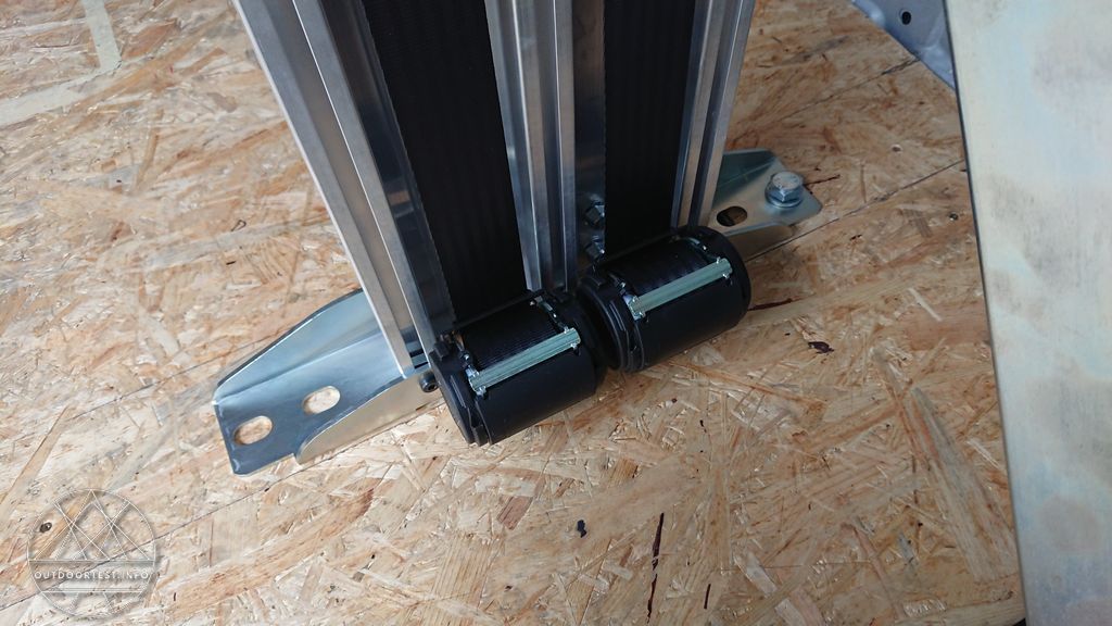 #1 Trennwand / Boden / Gurtbock