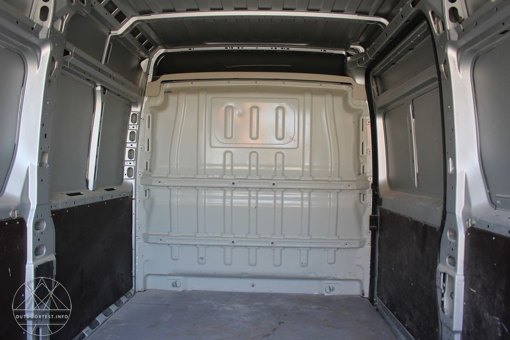 #1 Trennwand / Boden / Gurtbock