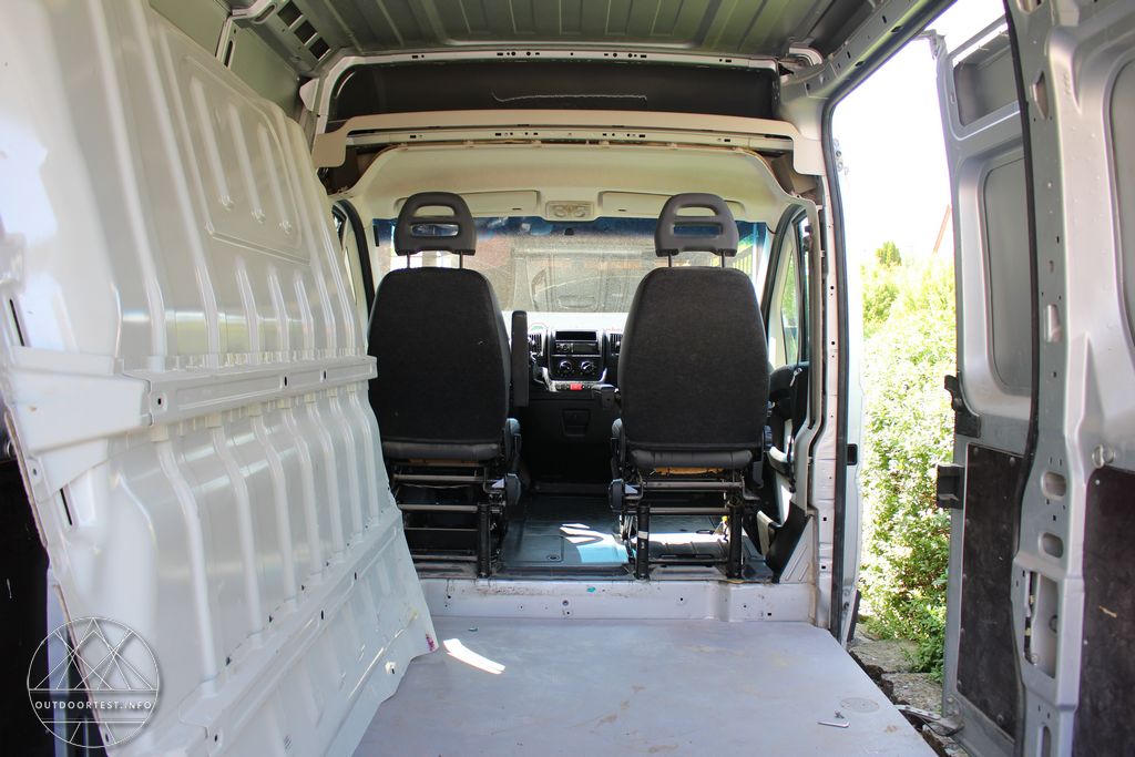 #1 Trennwand / Boden / Gurtbock