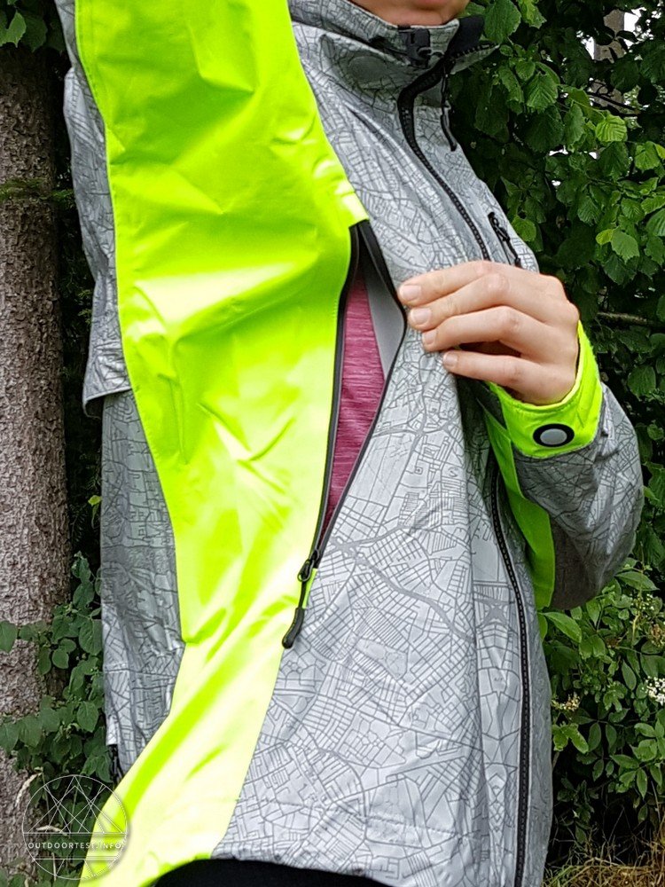 showers pass Women's Hi-Vis Torch Jacket With Beacon Lights