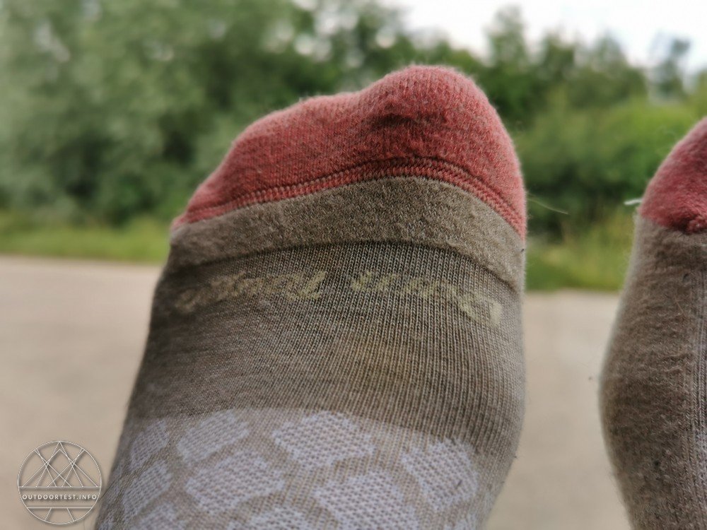 Darn Tough Three Peaks Micro Crew Light Cushion