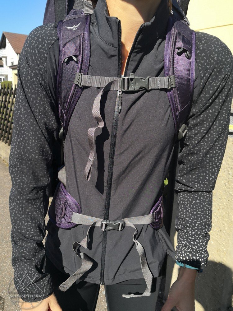 Osprey Fairview Wheels 65