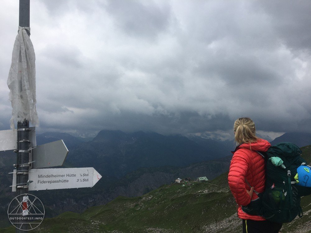 Jack Wolfskin Mountain Down JKT W - Isolationsjacke mit kleinem Packmaß