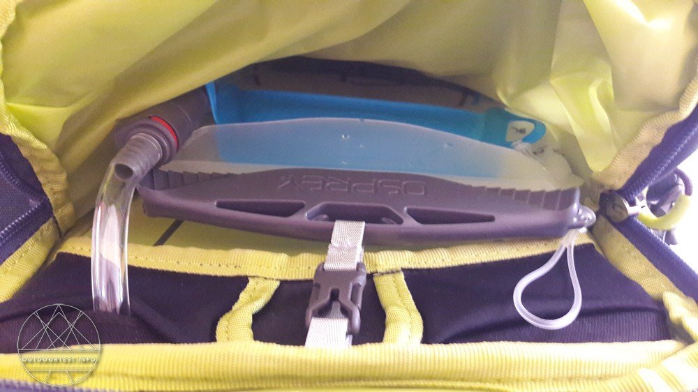 Osprey Hydraulics™ 3L Reservoir - Wasserzufuhr unterwegs