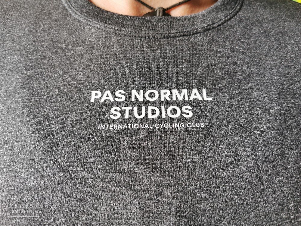 Pas normal studios – Control mid base layer
