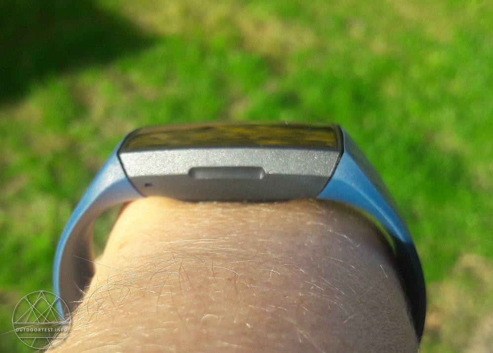 Fitbit Charge 4