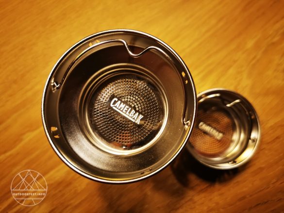 Camelbak Forge Flow mit Camelbak Teesieb