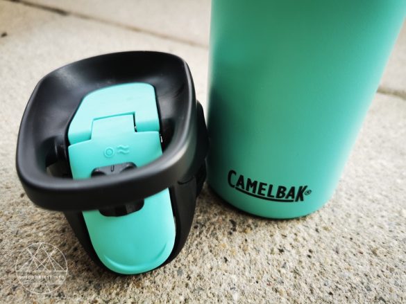 Camelbak Forge Flow mit Camelbak Teesieb