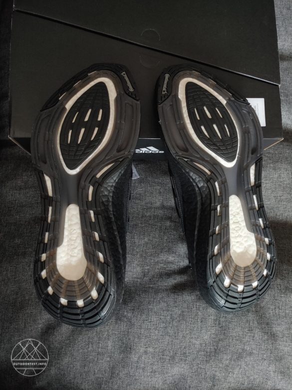 adidas Ultraboost 21 Laufschuh