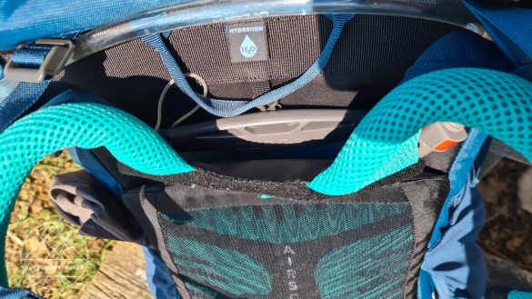 Osprey Rucksack Kyte 46 für Frauen und Hydraulics 3L Trinkblase