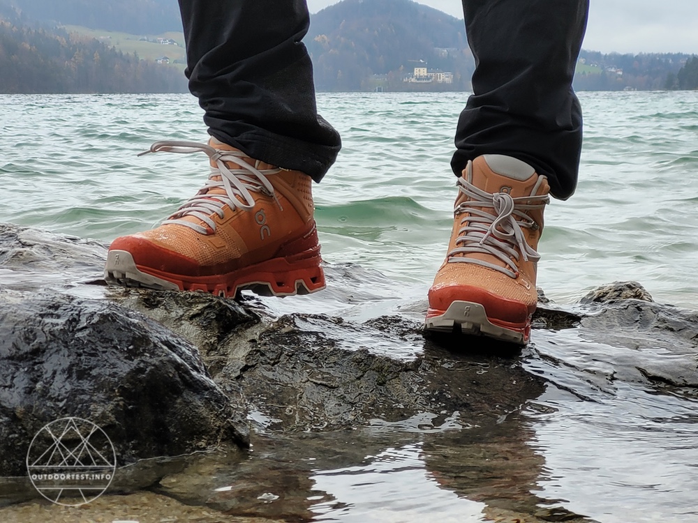 ON Cloudrock 2 Waterproof Wanderschuhe