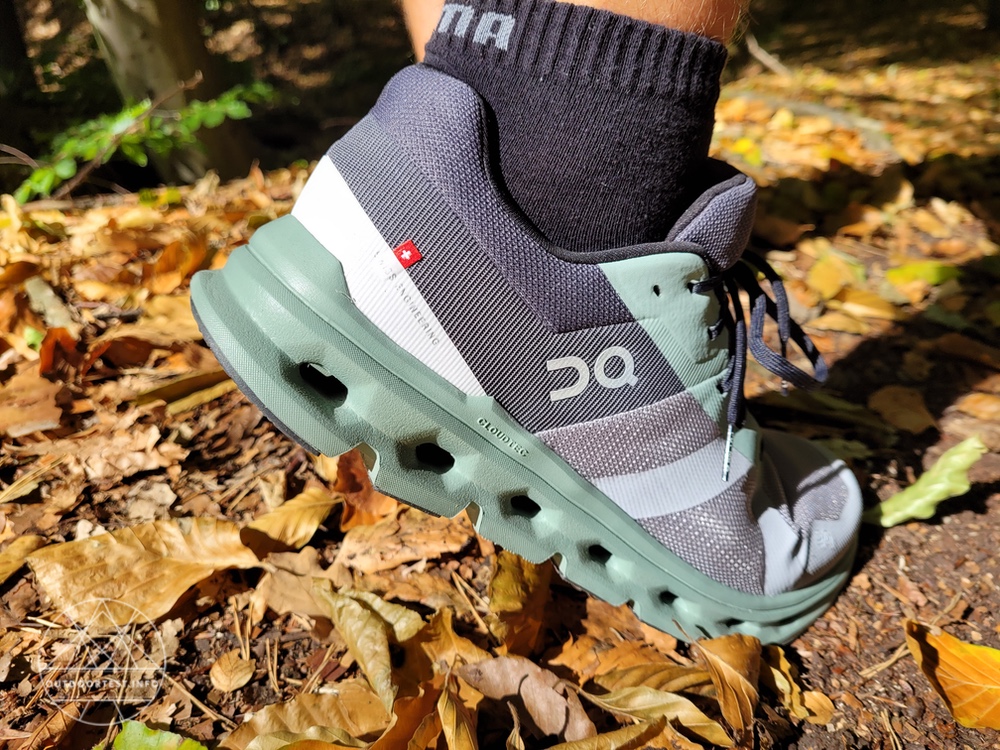 ON Running Cloudrunner Laufschuhe