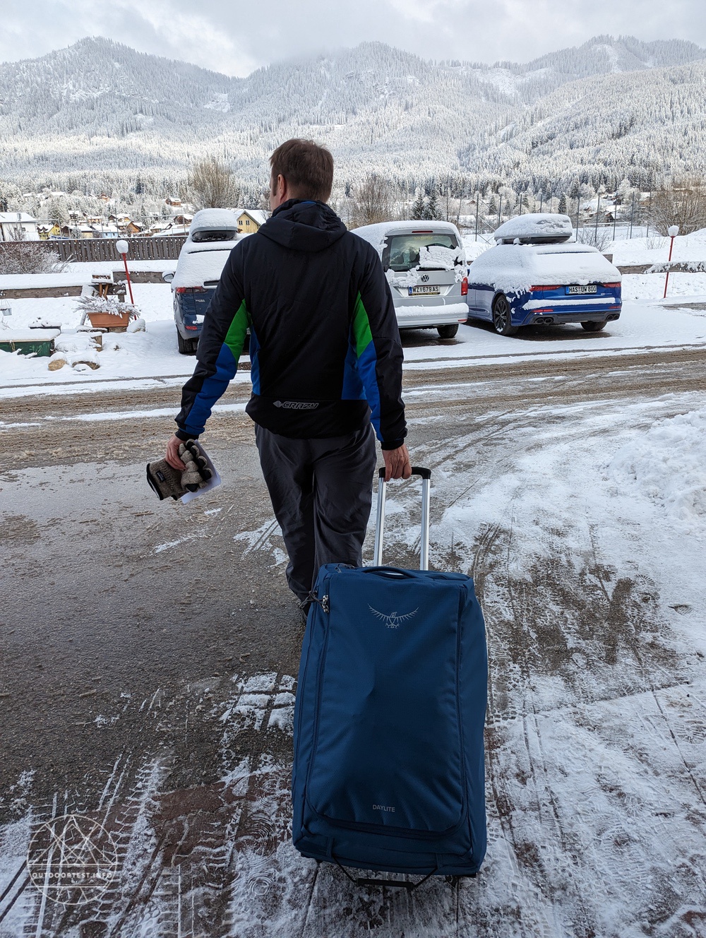 Osprey Daylite Wheeled Duffel 85