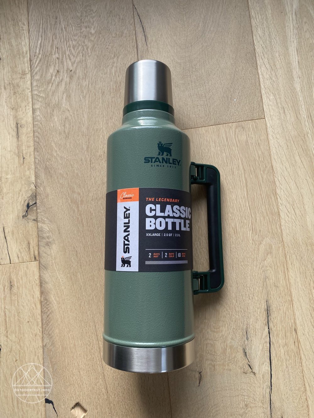 Stanley Classic Legendary Bottle & Box