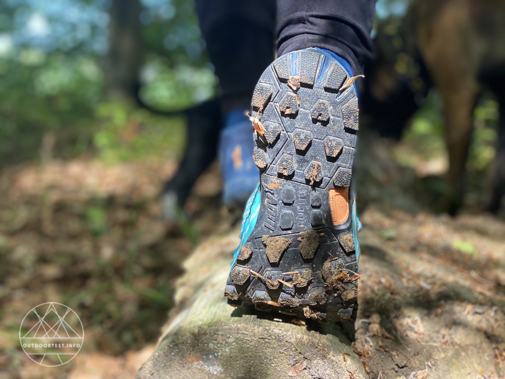 Inov-8 Roclite G 275 V2