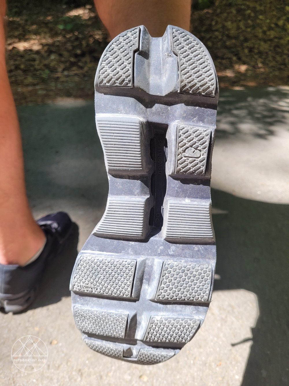 ON Running Cloudmonster