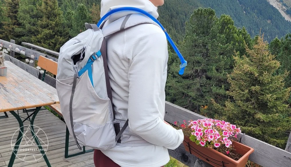 Camelbak Women's Rim Runner X20 Hydration Pack 20L with 2L Reservoir