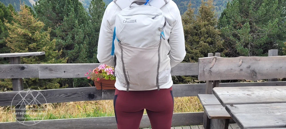 Camelbak Women's Rim Runner X20 Hydration Pack 20L with 2L Reservoir