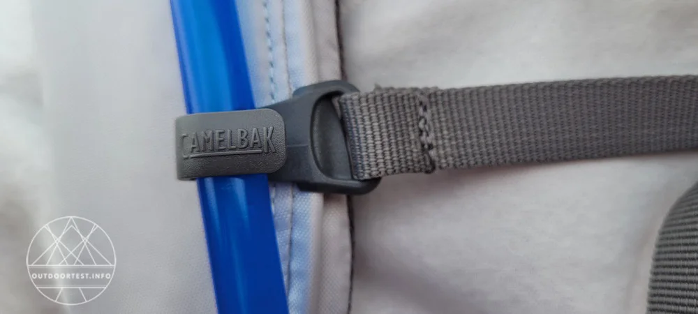 Camelbak Women's Rim Runner X20 Hydration Pack 20L with 2L Reservoir