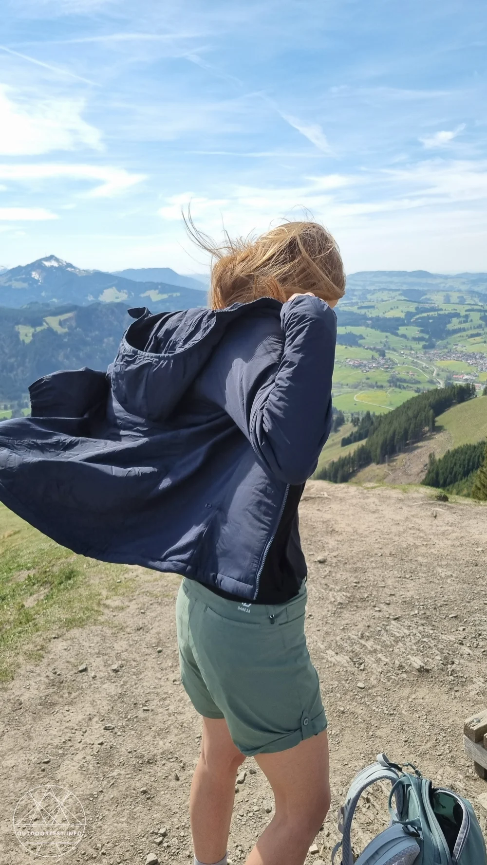 Montane Fireball Lite Hooded Insulated Jacket