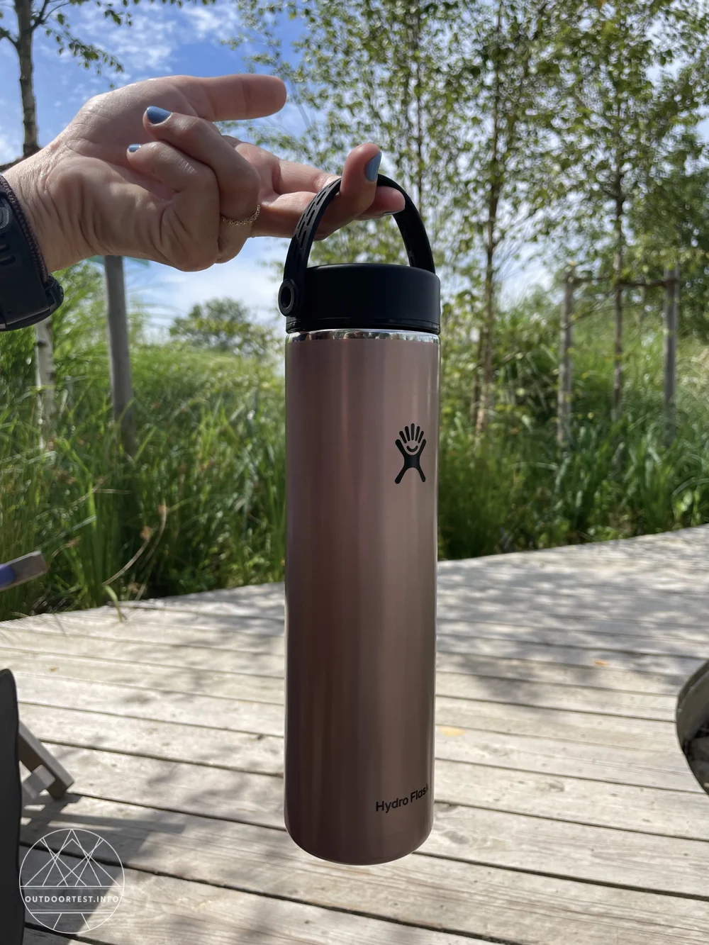 Hydro Flask Lightweight Wide Mouth Trail Series 24 oz