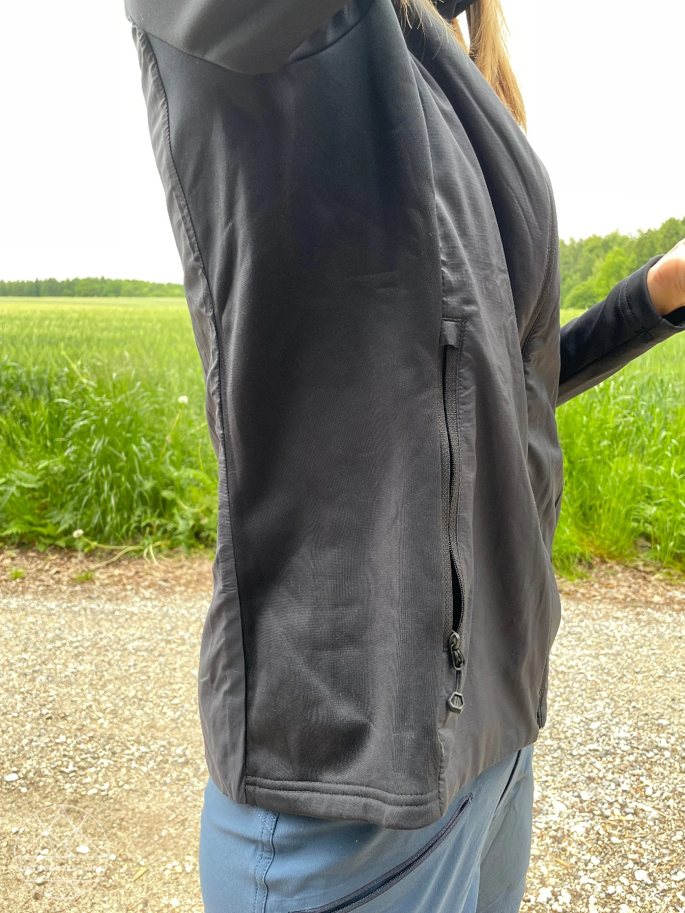 Montane -  Women's Sirocco Lite Hooded Insulated Jacket