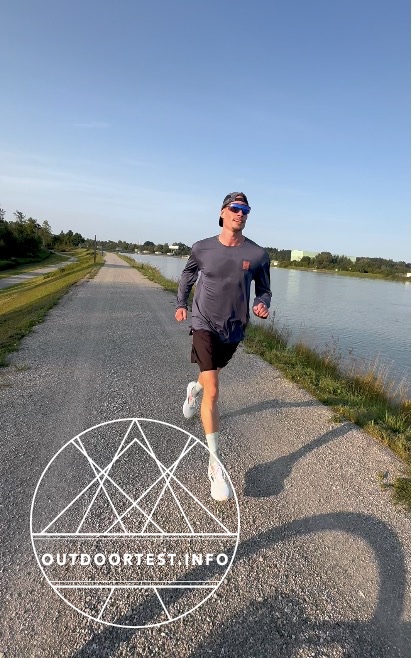 Under Armour Run 96 Langarm-Oberteil für Herren