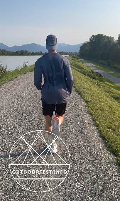 Under Armour Run 96 Langarm-Oberteil für Herren