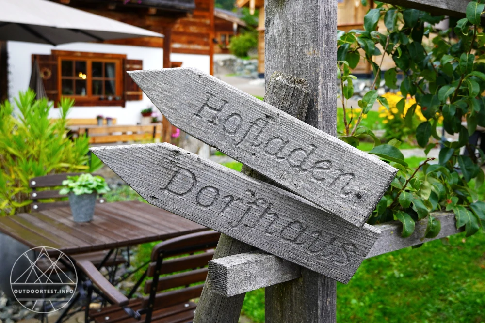 Zwischen Gipfelblick und Kaminfeuer: ein Wochenende im Alpzitt Chaletdorf