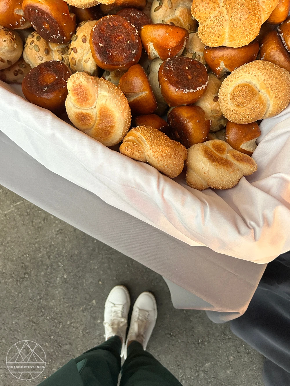 Zwischen Gipfelblick und Kaminfeuer: ein Wochenende im Alpzitt Chaletdorf