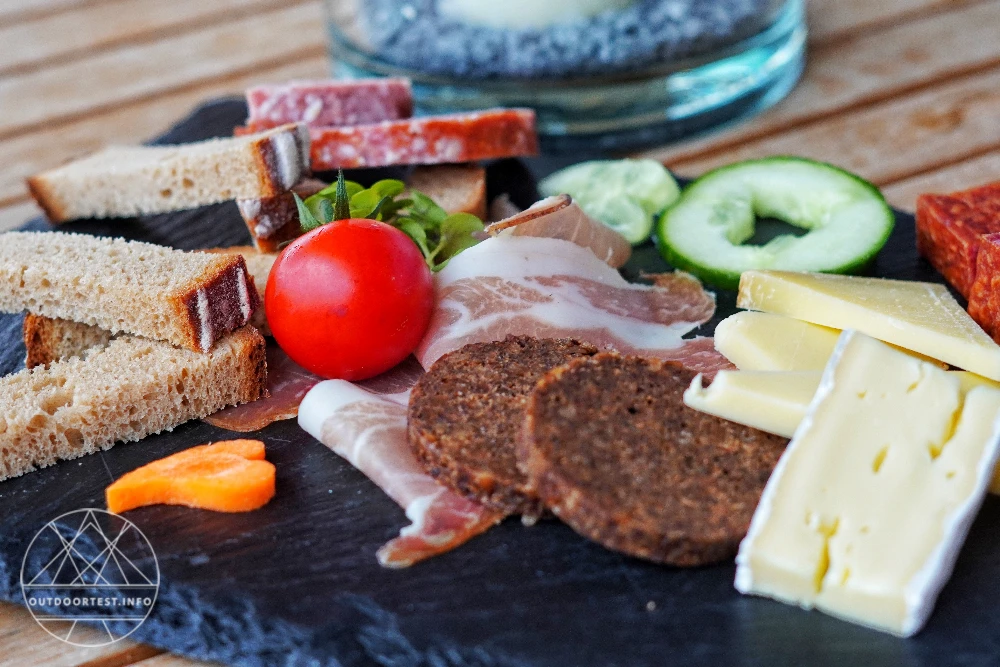 Zwischen Gipfelblick und Kaminfeuer: ein Wochenende im Alpzitt Chaletdorf