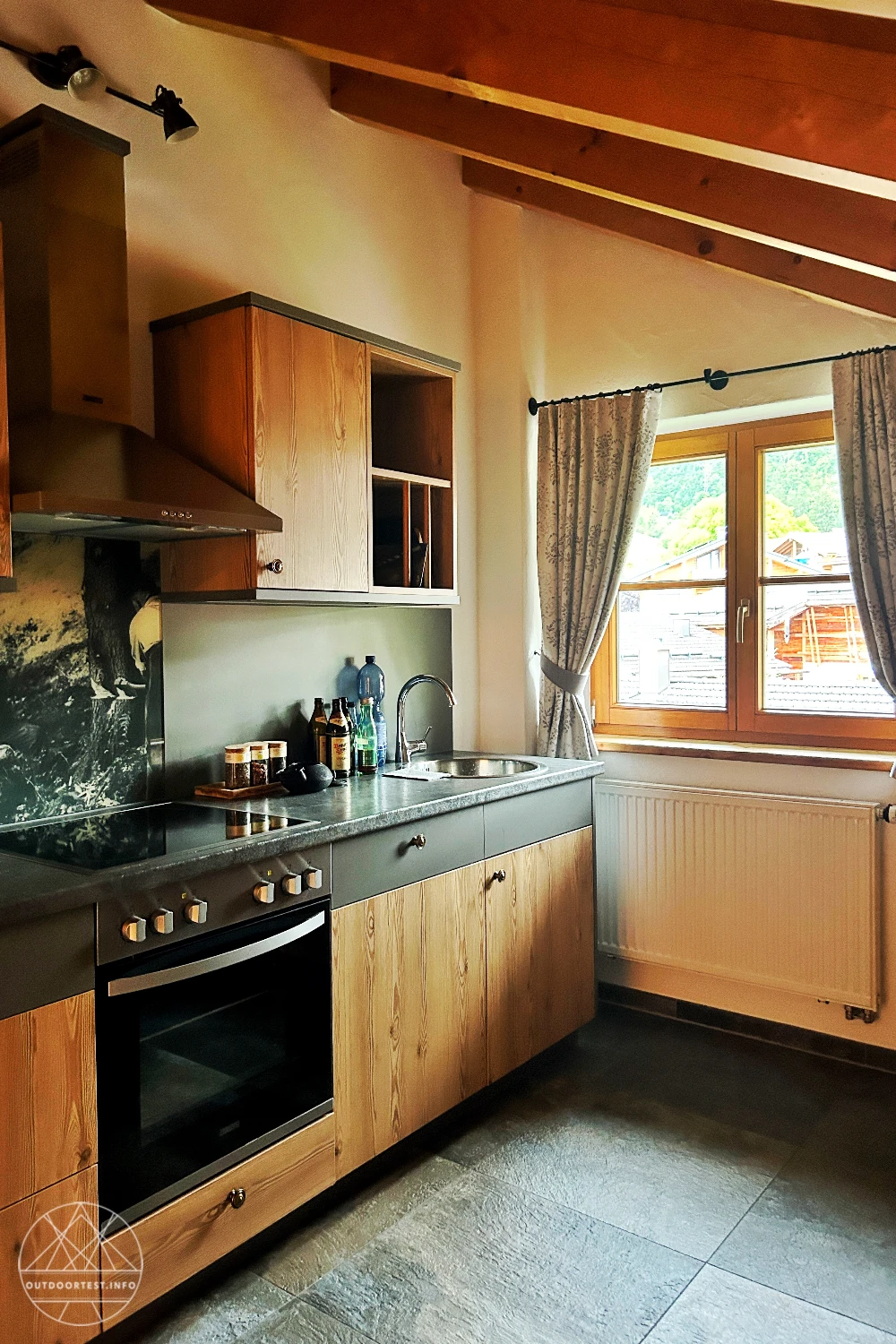 Zwischen Gipfelblick und Kaminfeuer: ein Wochenende im Alpzitt Chaletdorf