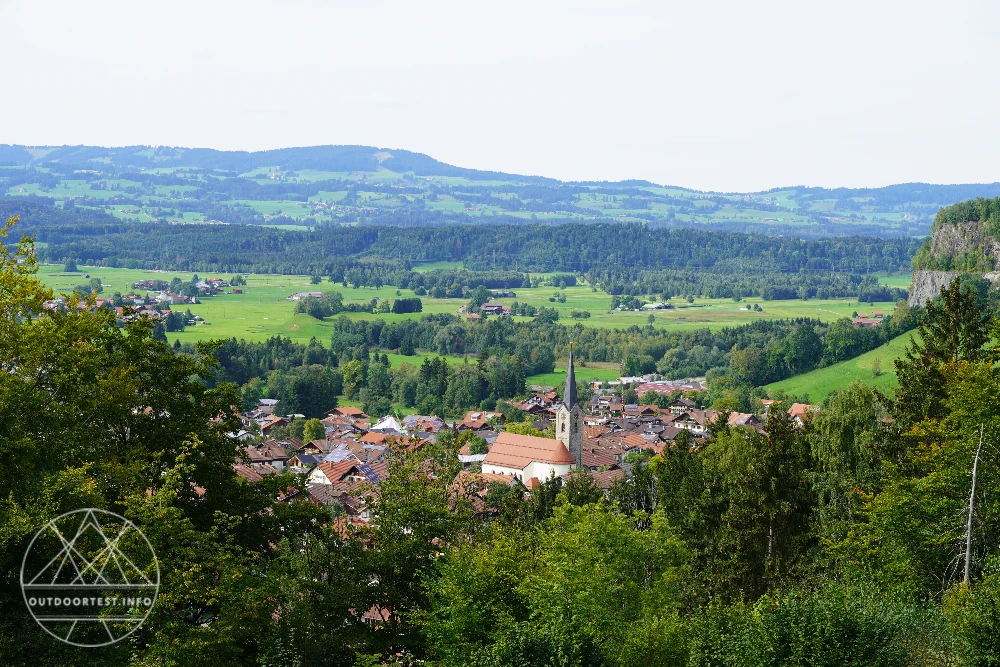 Zwischen Gipfelblick und Kaminfeuer: ein Wochenende im Alpzitt Chaletdorf