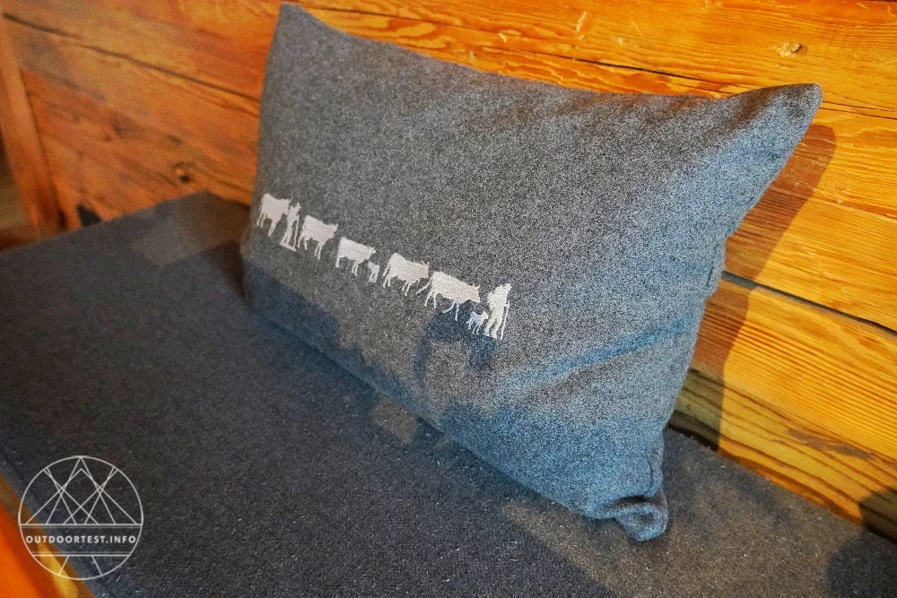 Zwischen Gipfelblick und Kaminfeuer: ein Wochenende im Alpzitt Chaletdorf