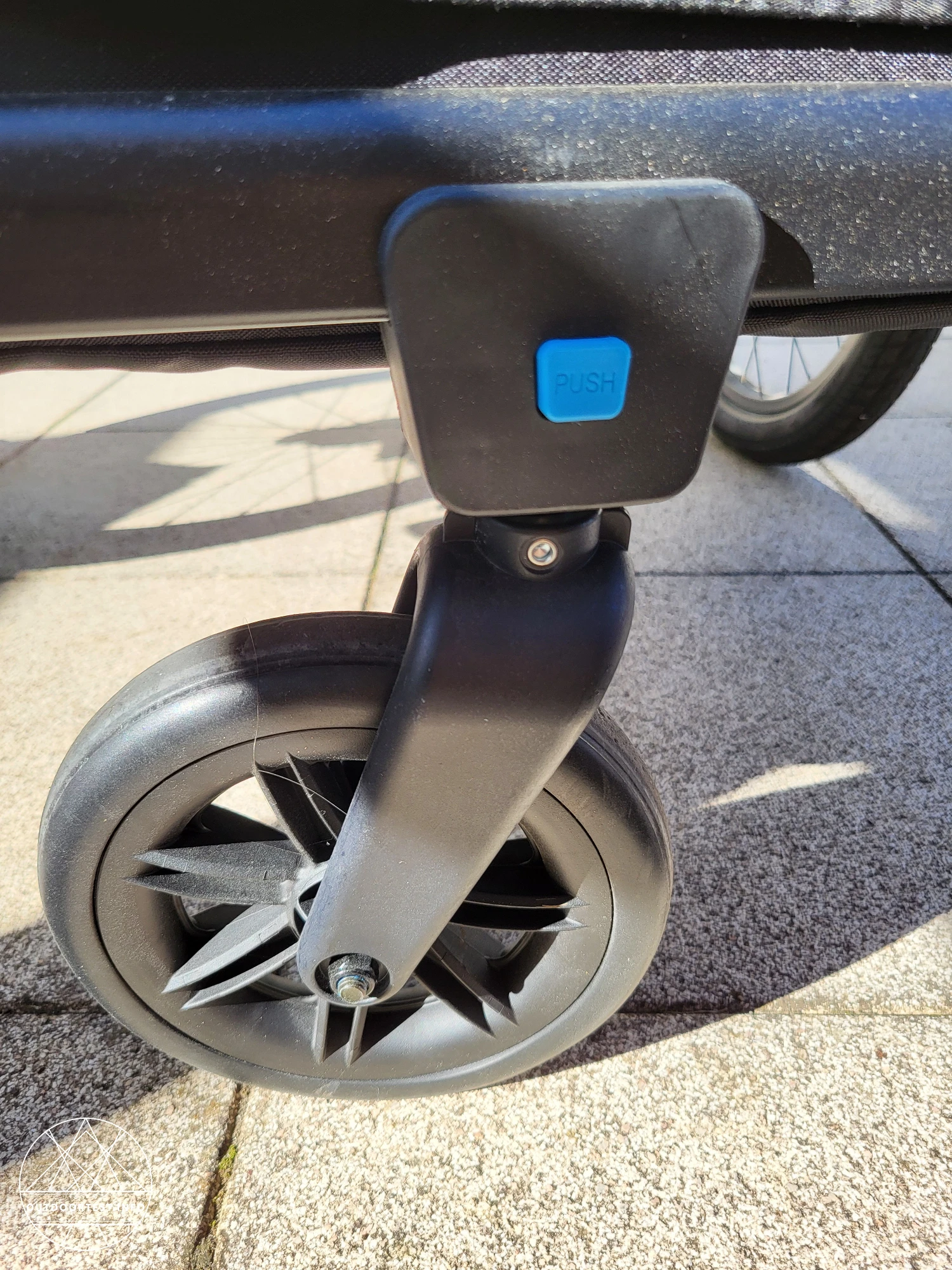 CUBE Kinder Fahrradanhänger Double CMPT mit Jogger Kit und Babyschale