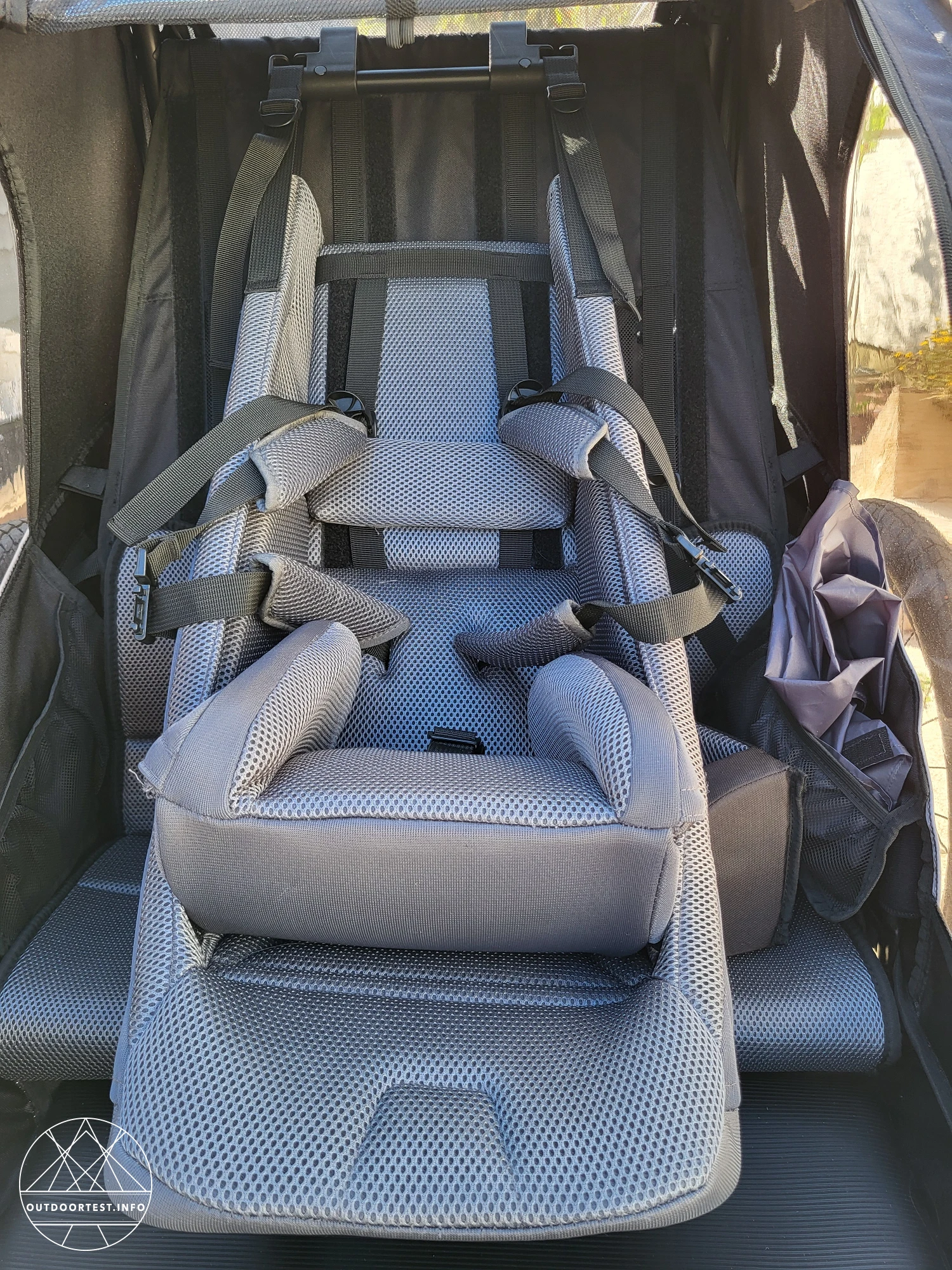 CUBE Kinder Fahrradanhänger Double CMPT mit Jogger Kit und Babyschale