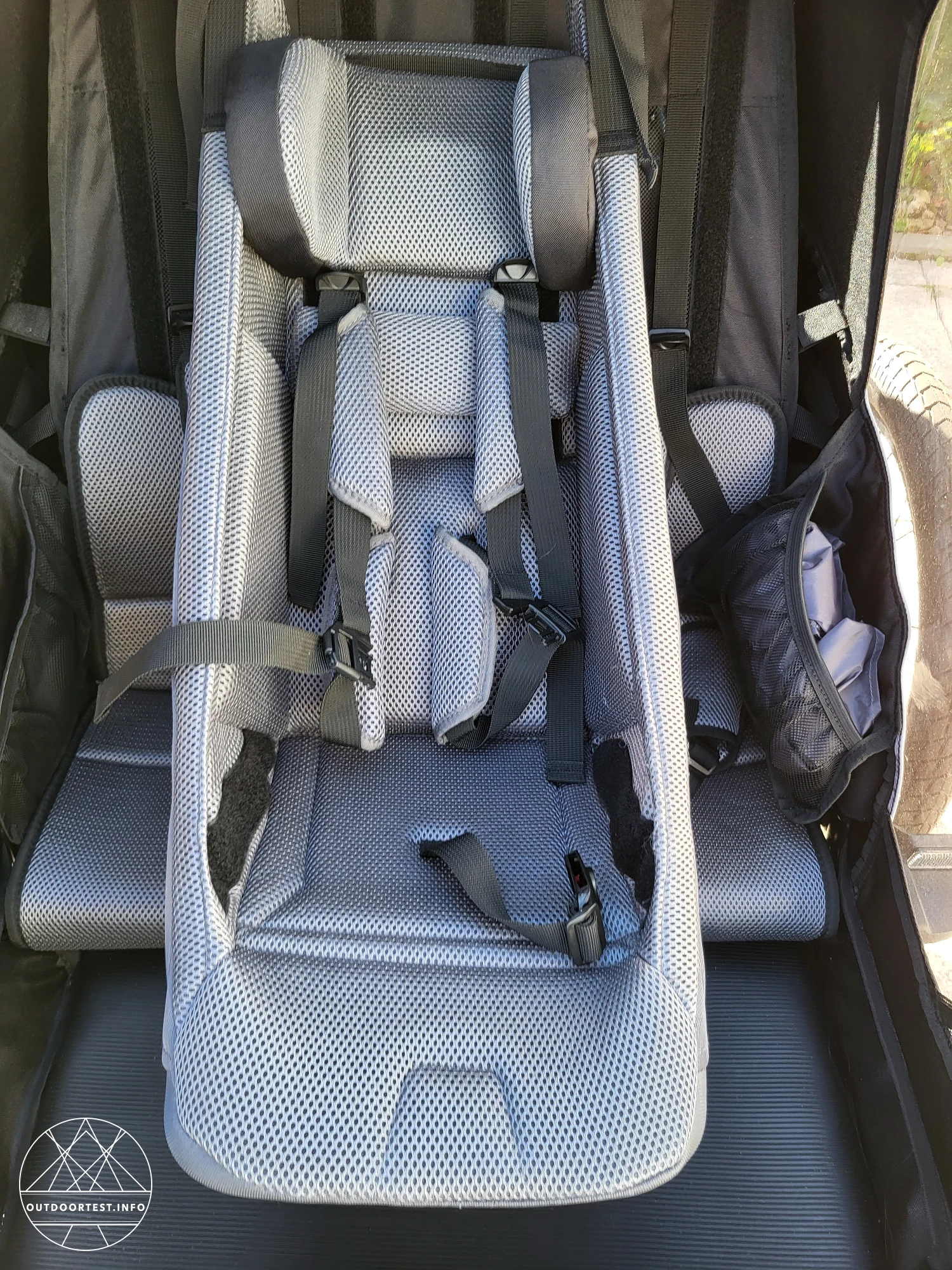 CUBE Kinder Fahrradanhänger Double CMPT mit Jogger Kit und Babyschale