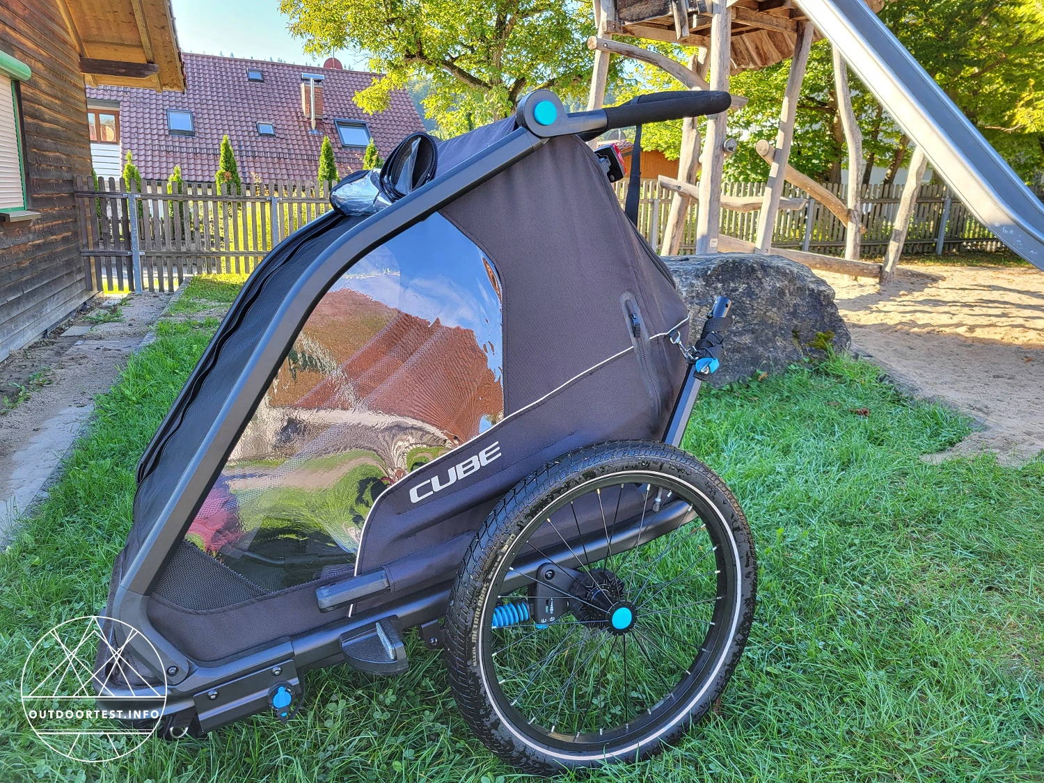 CUBE Kinder Fahrradanhänger Double CMPT mit Jogger Kit und Babyschale