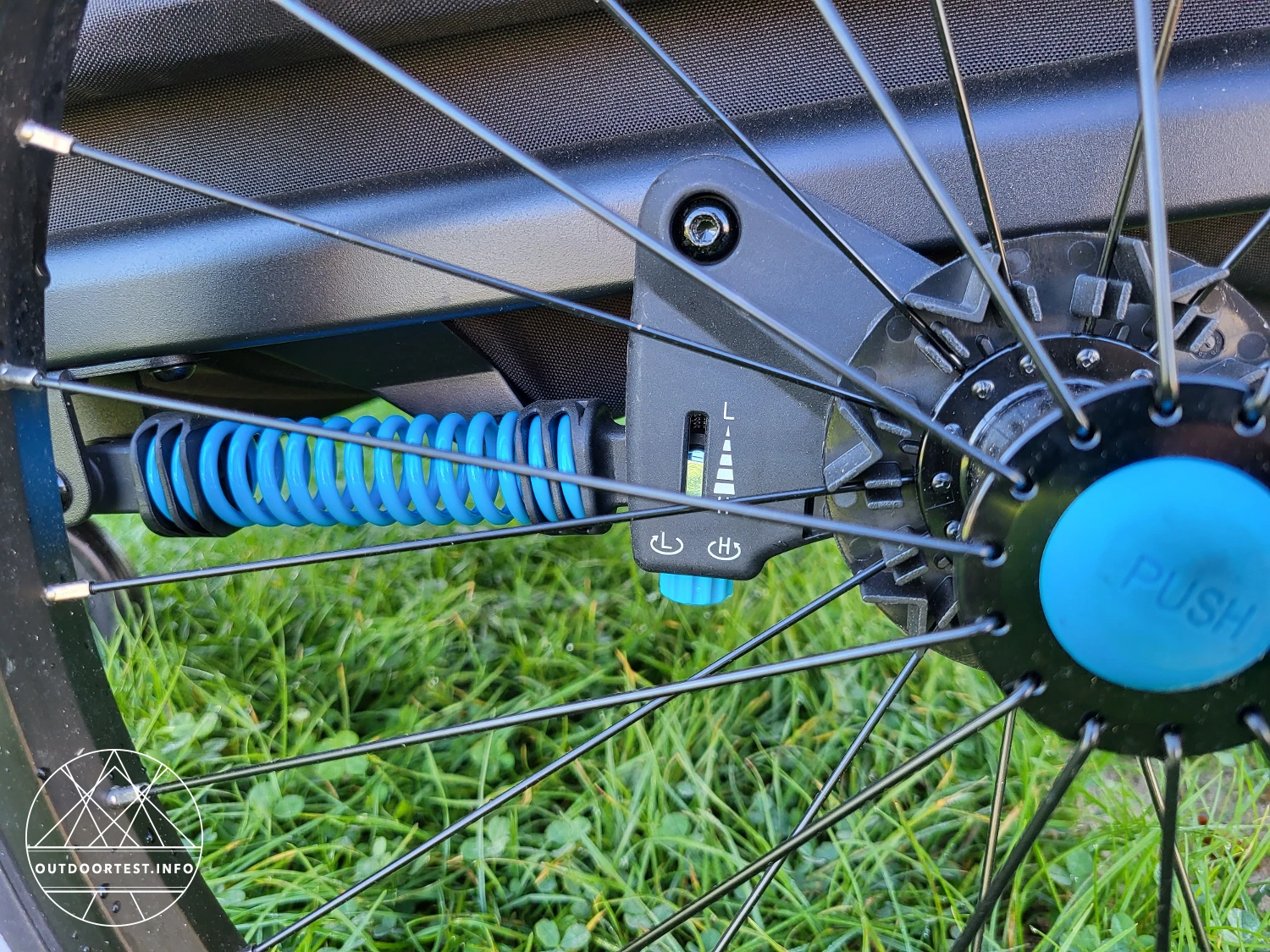 CUBE Kinder Fahrradanhänger Double CMPT mit Jogger Kit und Babyschale