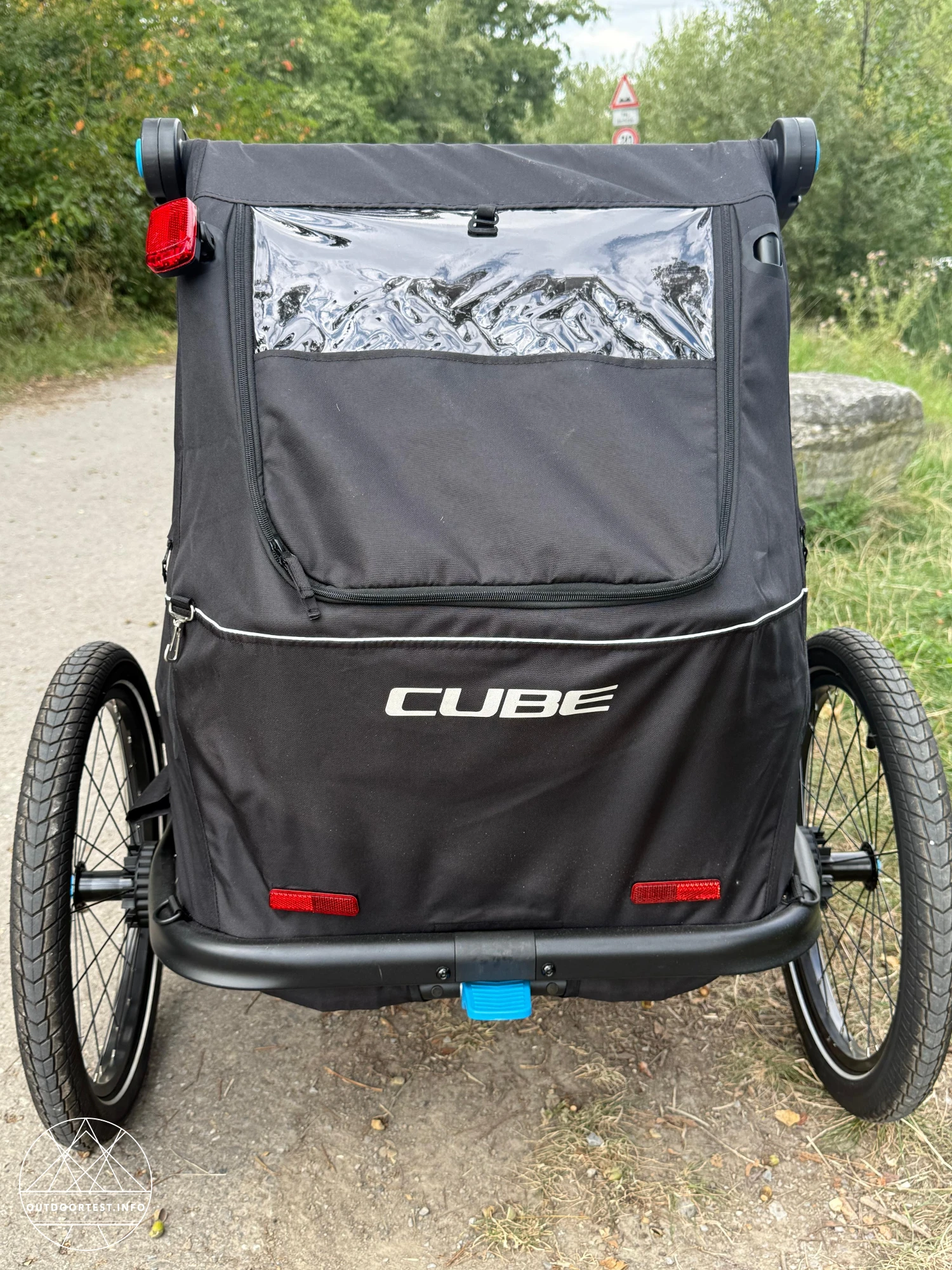 CUBE Kinder Fahrradanhänger Double CMPT mit Jogger Kit und Babyschale