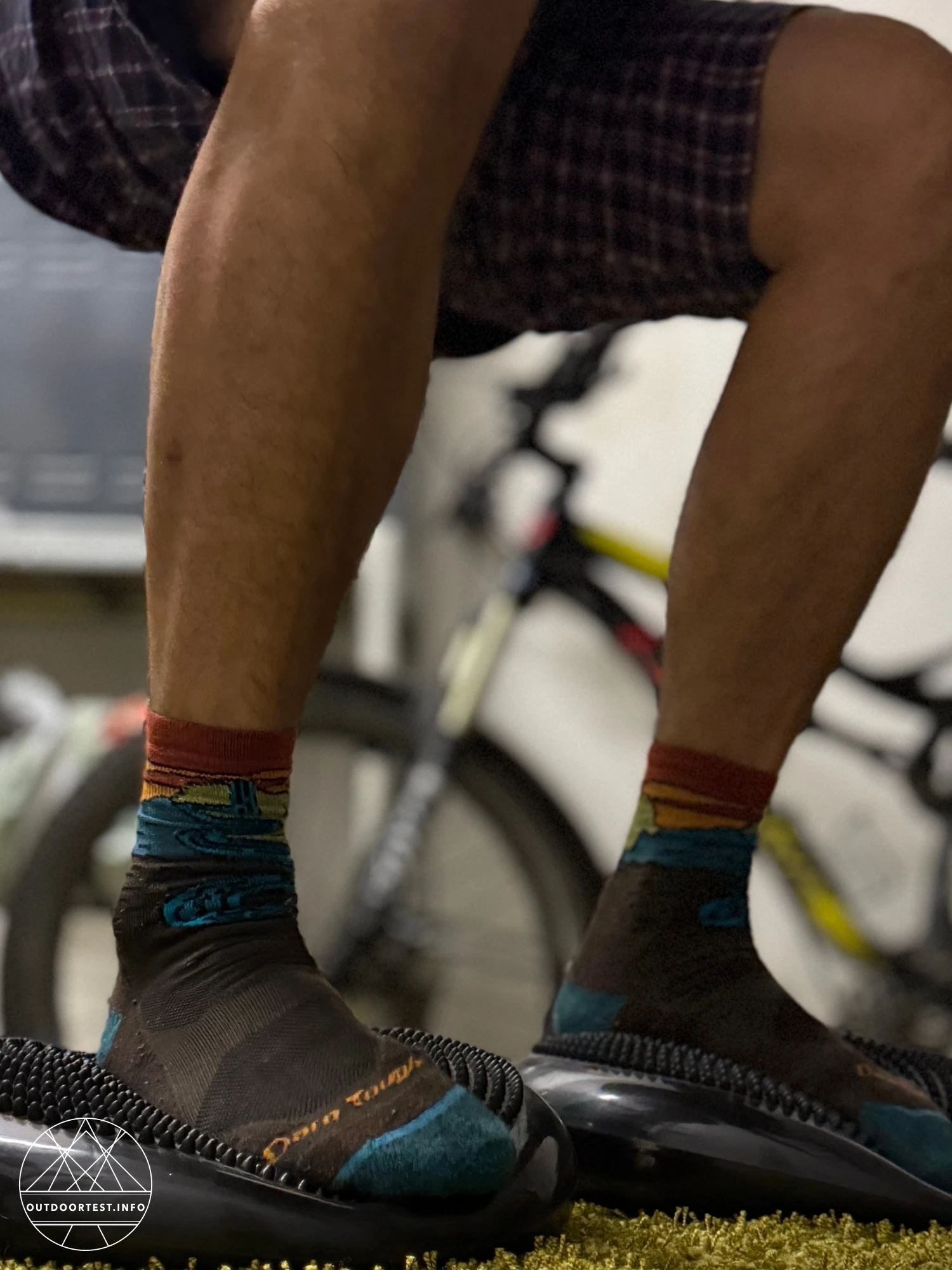 Darn Tough - 5020 Men's Chasing Waterfalls Micro Crew Lightweight Hiking Socks