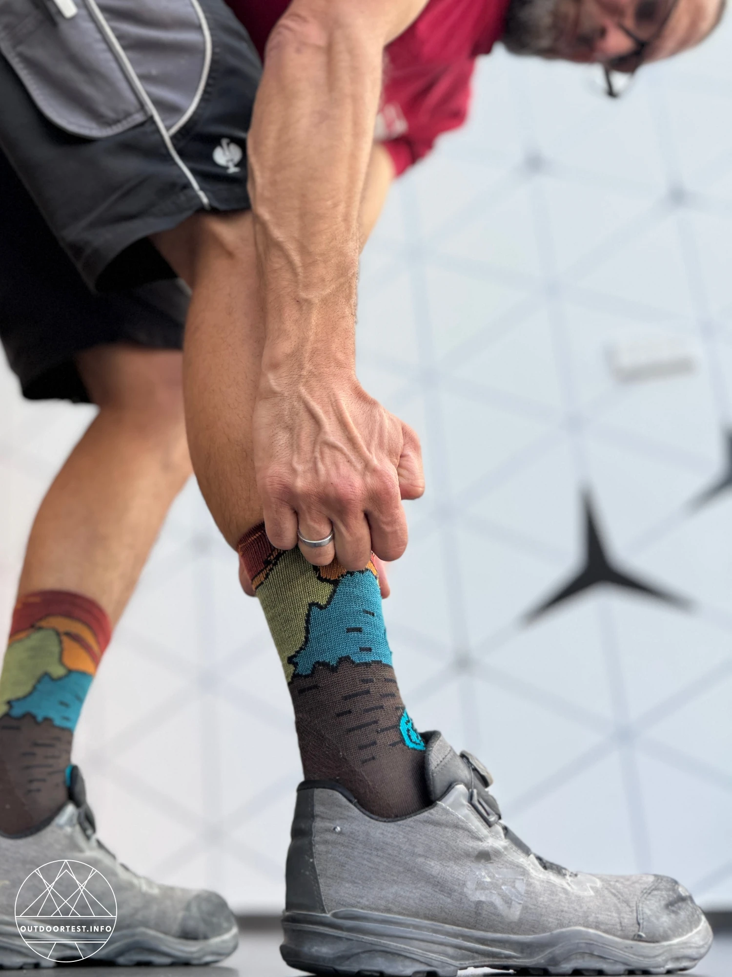 Darn Tough - 5020 Men's Chasing Waterfalls Micro Crew Lightweight Hiking Socks