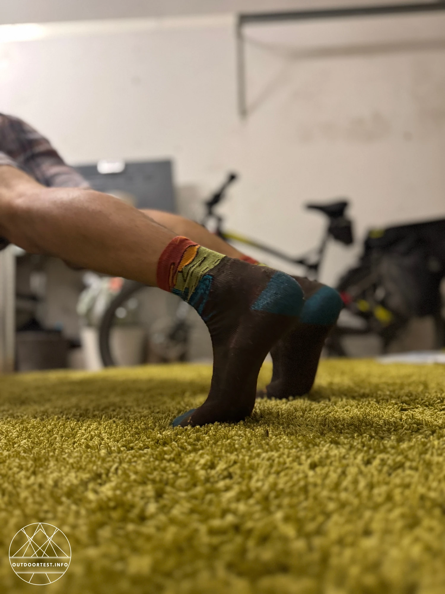 Darn Tough - 5020 Men's Chasing Waterfalls Micro Crew Lightweight Hiking Socks