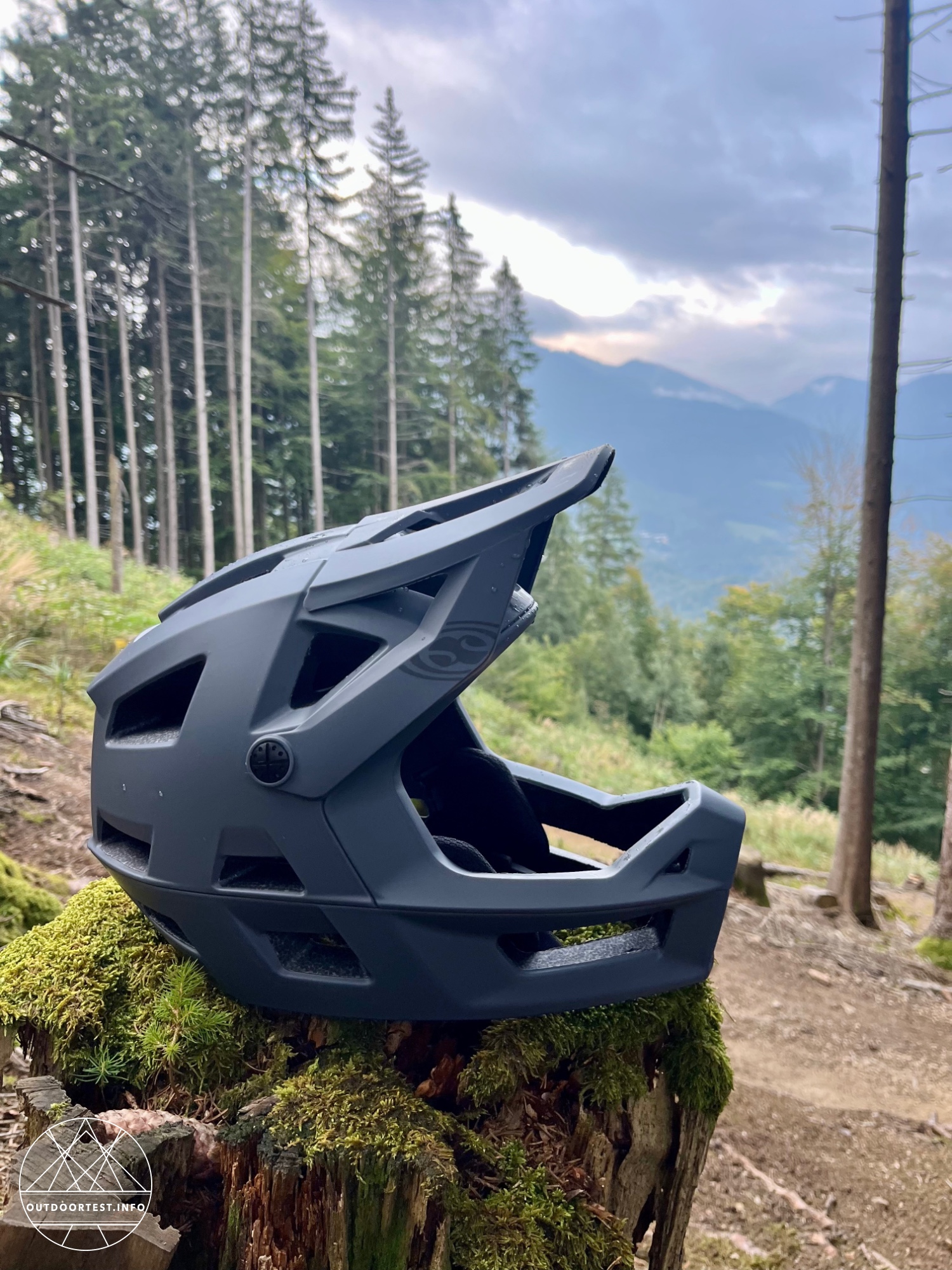 IXS Helm Trigger FF MIPS graphit
