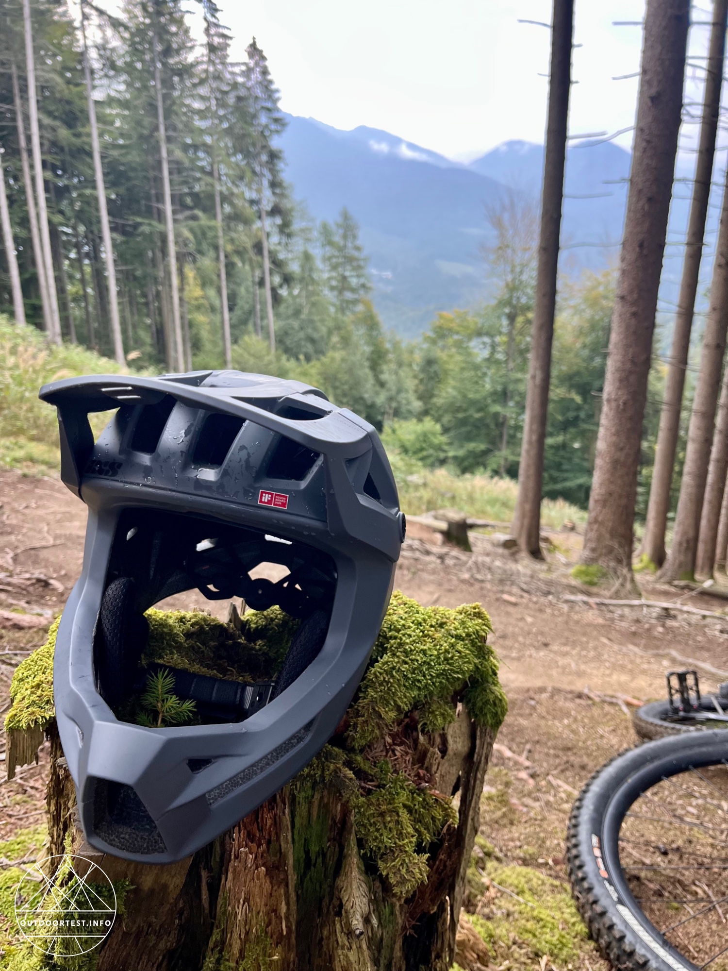 IXS Helm Trigger FF MIPS graphit