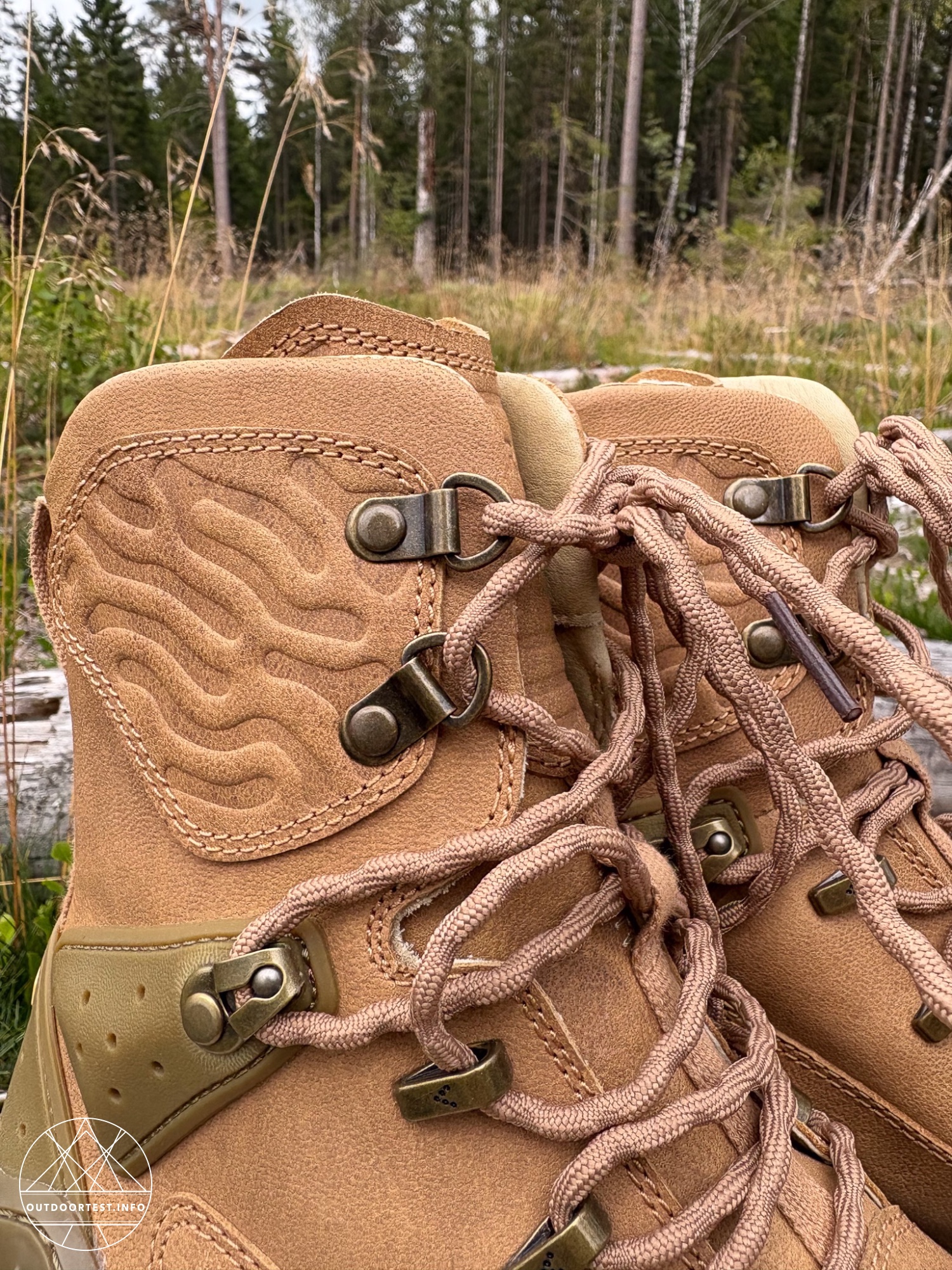 Vivobarefoot Desert ESC